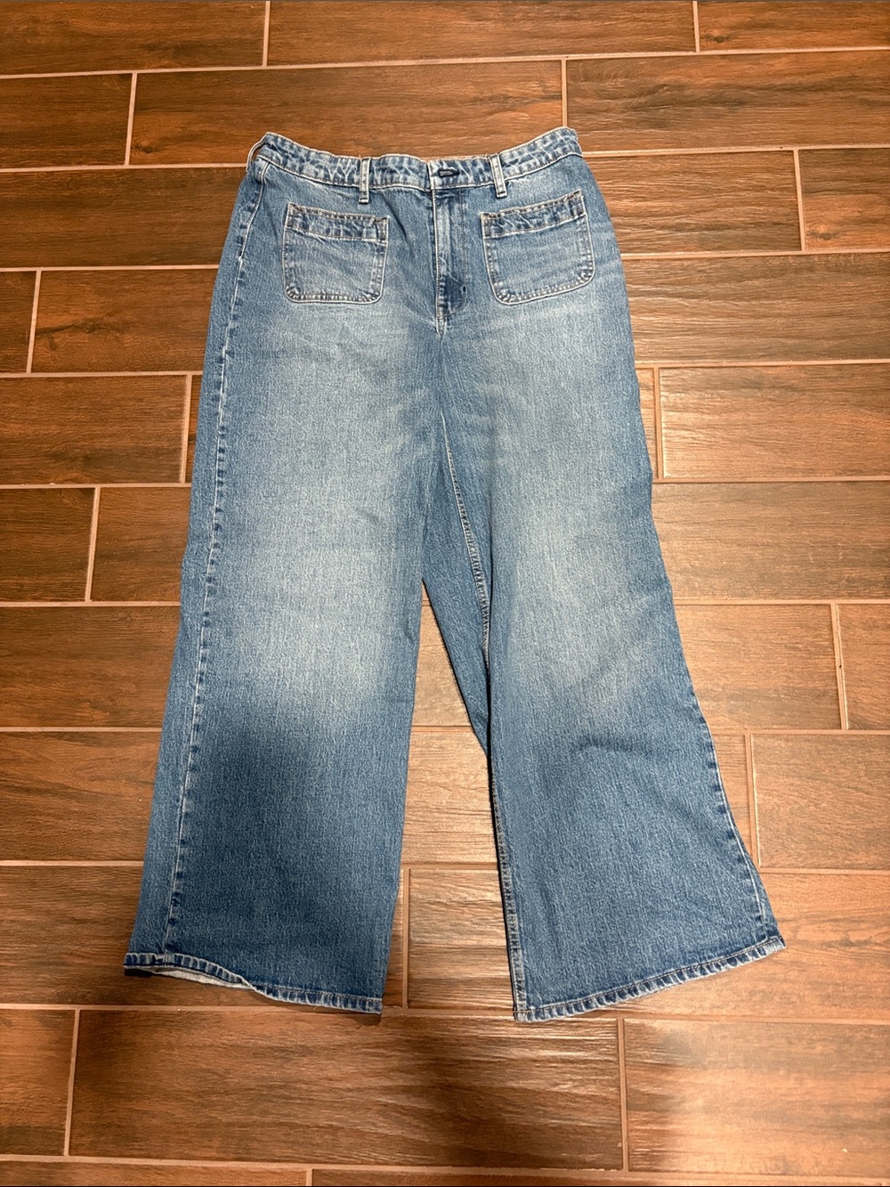 High-Rise Wide Leg Jeans in Light Blue Denim
